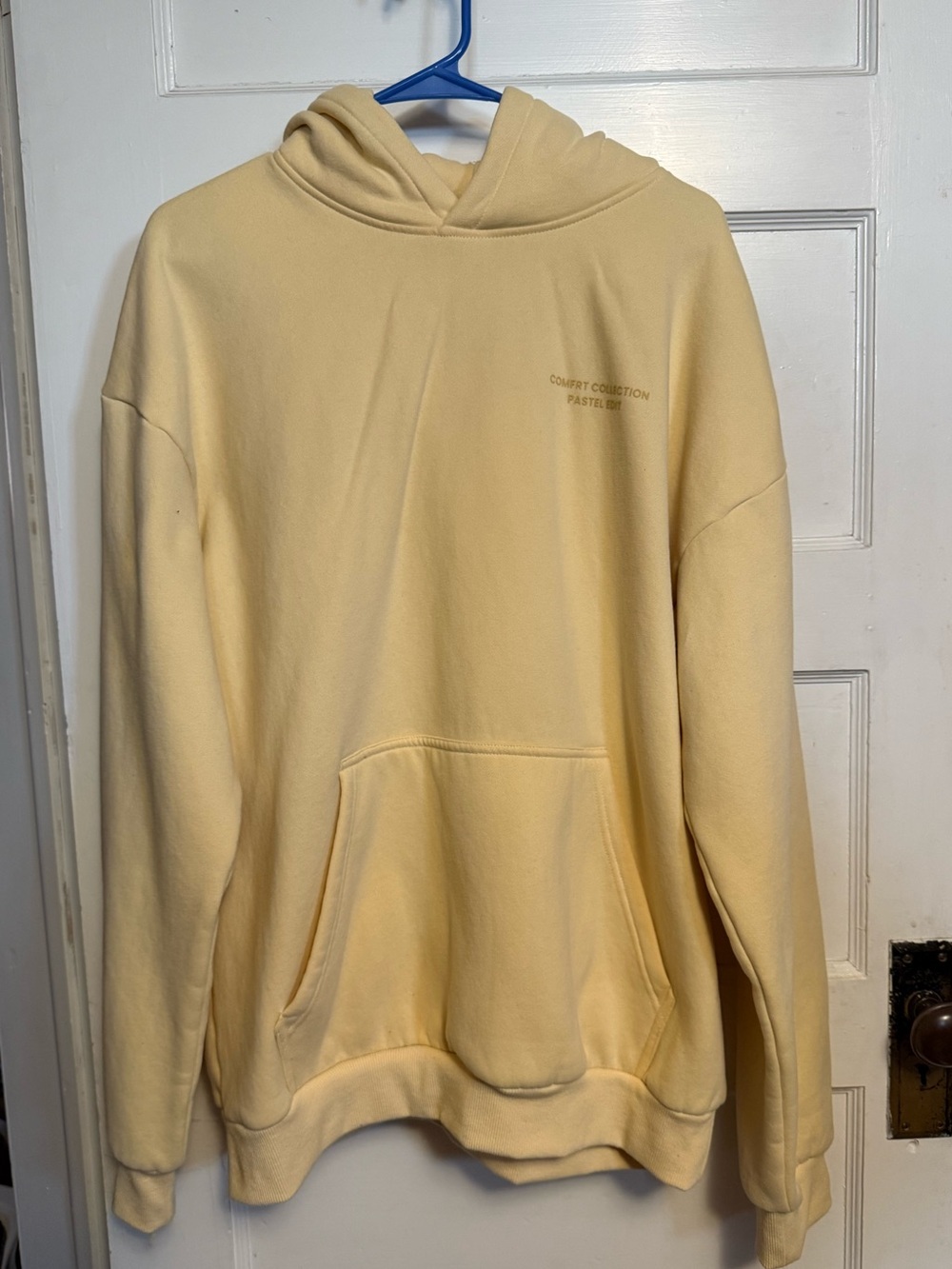 Comfrt yellow cotton & polyester hoodie size XL #pastel #cozy